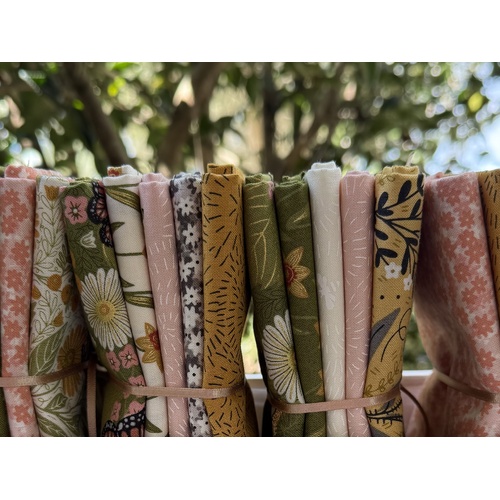 Bee Garden MYSTERY 5 Piece FAT Quarter Special Bundle