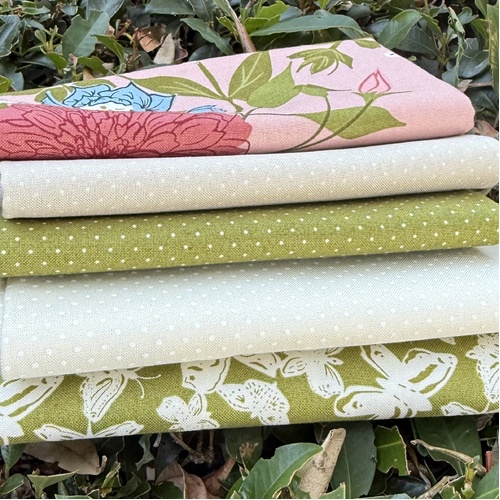Enchantment 5 Piece Mystery Fat Quarter Special Bundle – Sweetfire Road