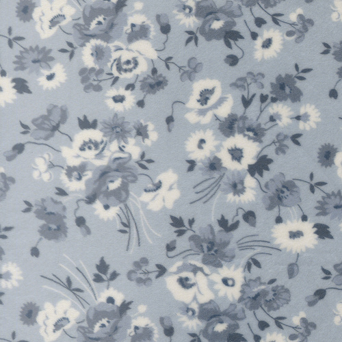 Nantucket Summer Cuddle 55260 24QC Somerset Florals Light Blue Cuddle Fabric