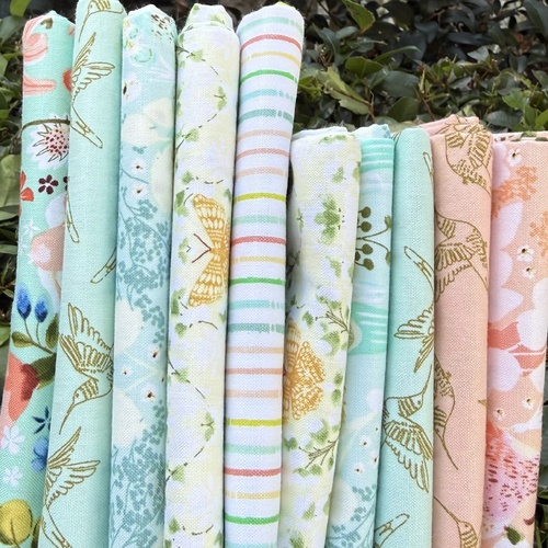 Serenity Blooms 5 Piece Mystery Fat Quarter Special Bundle – Ginger Deverell